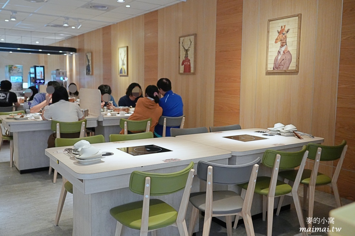 中壢火鍋吃到飽|呀屋火鍋.烤串中壢店~699元享有火鍋食材、冷熱飲、霜淇淋、冰淇淋、甜點無限供應,還有柏克金生啤無限暢飲,加價79元更享有串燒吃到飽 - 第7張圖 中壢火鍋吃到飽|呀屋火鍋.烤串中壢店~699元享有火鍋食材、冷熱飲、霜淇淋、冰淇淋、甜點無限供應,還有柏克金生啤無限暢飲,加價79元更享有串燒吃到飽