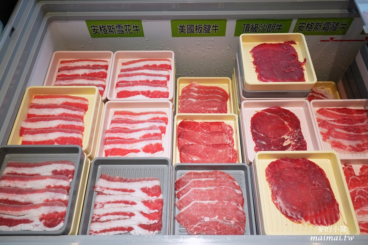 中壢火鍋吃到飽|呀屋火鍋.烤串中壢店~699元享有火鍋食材、冷熱飲、霜淇淋、冰淇淋、甜點無限供應,還有柏克金生啤無限暢飲,加價79元更享有串燒吃到飽 - 第13張圖 中壢火鍋吃到飽|呀屋火鍋.烤串中壢店~699元享有火鍋食材、冷熱飲、霜淇淋、冰淇淋、甜點無限供應,還有柏克金生啤無限暢飲,加價79元更享有串燒吃到飽