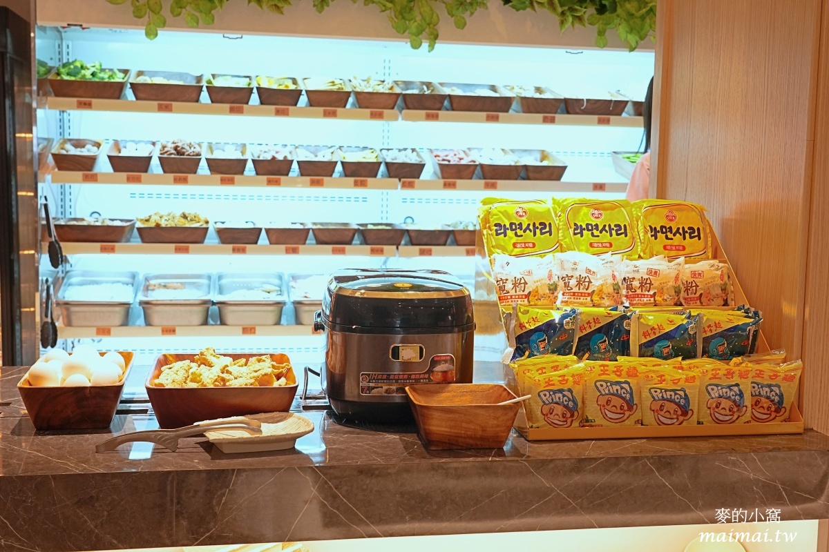 中壢火鍋吃到飽|呀屋火鍋.烤串中壢店~699元享有火鍋食材、冷熱飲、霜淇淋、冰淇淋、甜點無限供應,還有柏克金生啤無限暢飲,加價79元更享有串燒吃到飽 - 第20張圖 中壢火鍋吃到飽|呀屋火鍋.烤串中壢店~699元享有火鍋食材、冷熱飲、霜淇淋、冰淇淋、甜點無限供應,還有柏克金生啤無限暢飲,加價79元更享有串燒吃到飽