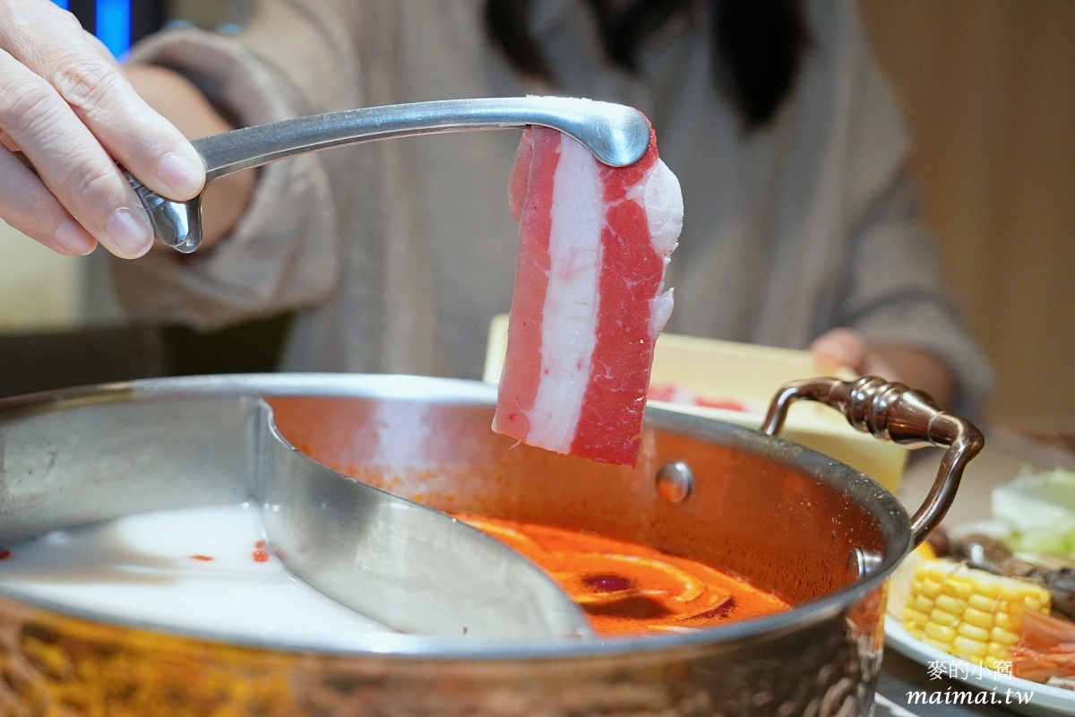 中壢火鍋吃到飽|呀屋火鍋.烤串中壢店~699元享有火鍋食材、冷熱飲、霜淇淋、冰淇淋、甜點無限供應,還有柏克金生啤無限暢飲,加價79元更享有串燒吃到飽 - 第40張圖 中壢火鍋吃到飽|呀屋火鍋.烤串中壢店~699元享有火鍋食材、冷熱飲、霜淇淋、冰淇淋、甜點無限供應,還有柏克金生啤無限暢飲,加價79元更享有串燒吃到飽