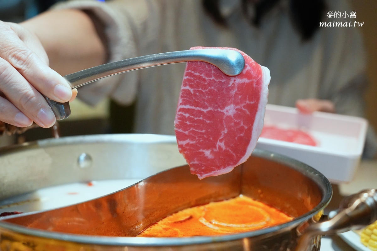 中壢火鍋吃到飽|呀屋火鍋.烤串中壢店~699元享有火鍋食材、冷熱飲、霜淇淋、冰淇淋、甜點無限供應,還有柏克金生啤無限暢飲,加價79元更享有串燒吃到飽 - 第43張圖 中壢火鍋吃到飽|呀屋火鍋.烤串中壢店~699元享有火鍋食材、冷熱飲、霜淇淋、冰淇淋、甜點無限供應,還有柏克金生啤無限暢飲,加價79元更享有串燒吃到飽