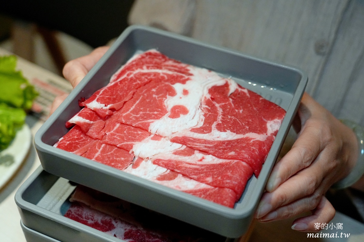 中壢火鍋吃到飽|呀屋火鍋.烤串中壢店~699元享有火鍋食材、冷熱飲、霜淇淋、冰淇淋、甜點無限供應,還有柏克金生啤無限暢飲,加價79元更享有串燒吃到飽 - 第51張圖 中壢火鍋吃到飽|呀屋火鍋.烤串中壢店~699元享有火鍋食材、冷熱飲、霜淇淋、冰淇淋、甜點無限供應,還有柏克金生啤無限暢飲,加價79元更享有串燒吃到飽