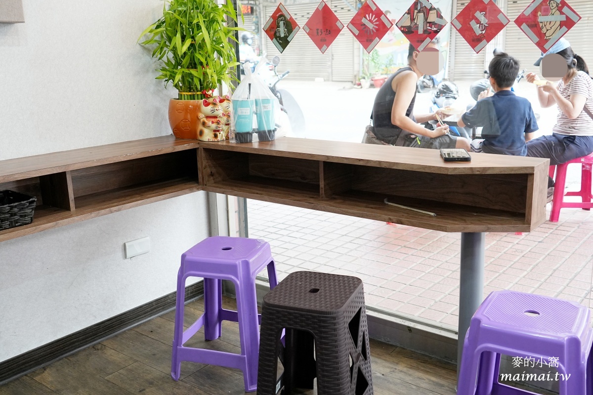 平鎮美食|義興臭豆腐2店~加入滿滿泡菜、小黃瓜絲及香菜的臭豆腐,外酥內嫩的蘿蔔糕也大推! - 第4張圖 平鎮美食|義興臭豆腐2店~加入滿滿泡菜、小黃瓜絲及香菜的臭豆腐,外酥內嫩的蘿蔔糕也大推!