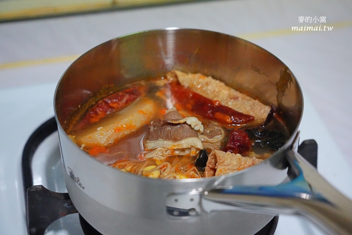 i3 Fresh愛上新鮮×聖凱師聯名推出「川味水煮牛」，鮮香麻辣、單吃或當做小火鍋湯底都適合