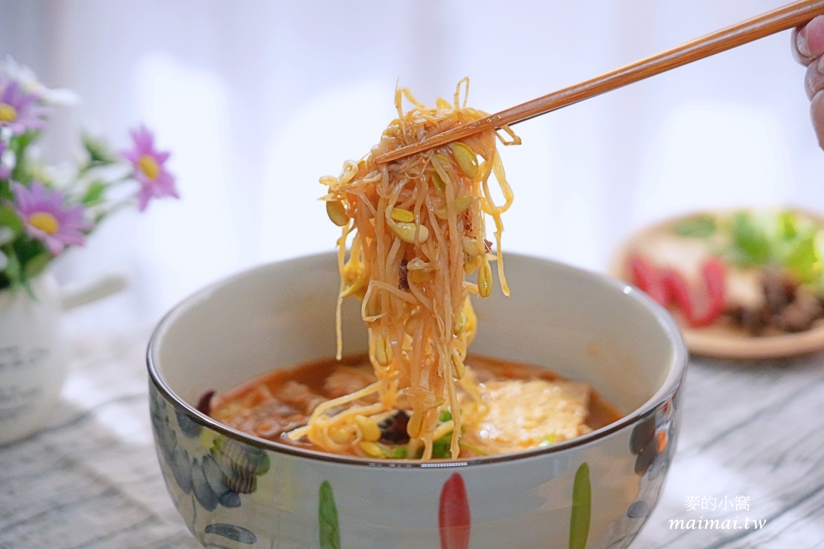 i3 Fresh愛上新鮮×聖凱師聯名推出「川味水煮牛」，鮮香麻辣、單吃或當做小火鍋湯底都適合