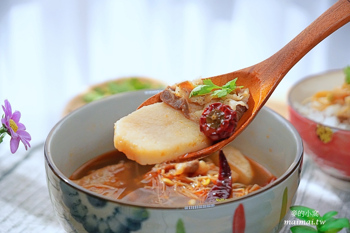 i3 Fresh愛上新鮮×聖凱師聯名推出「川味水煮牛」，鮮香麻辣、單吃或當做小火鍋湯底都適合