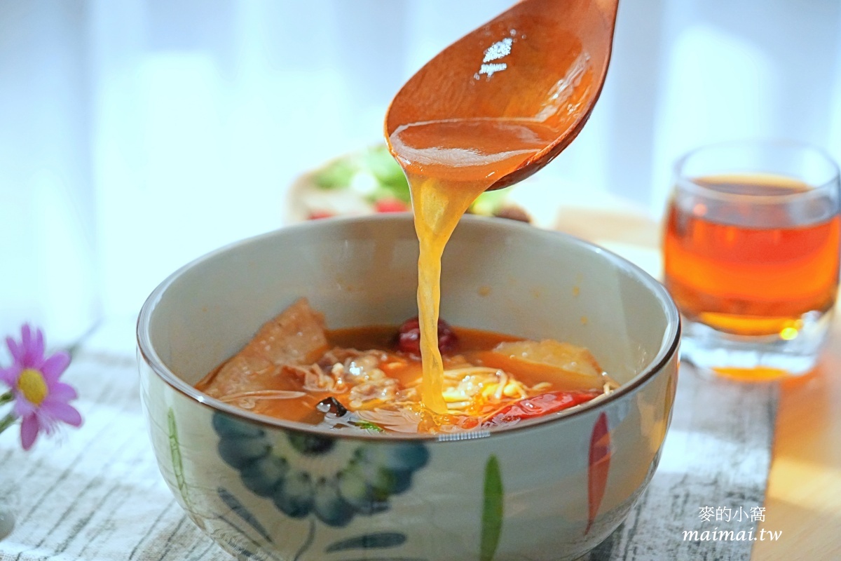 i3 Fresh愛上新鮮×聖凱師聯名推出「川味水煮牛」，鮮香麻辣、單吃或當做小火鍋湯底都適合