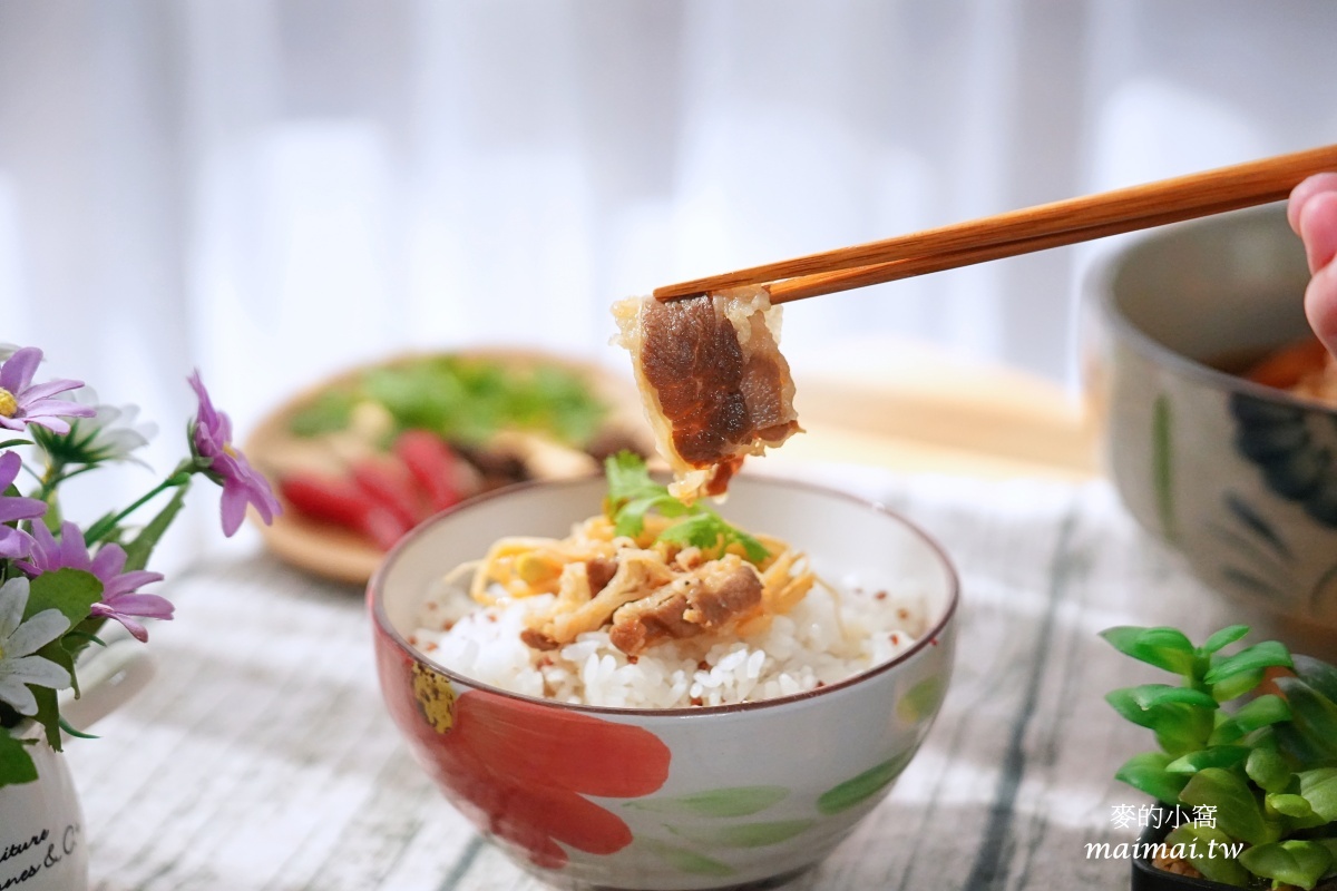 i3 Fresh愛上新鮮×聖凱師聯名推出「川味水煮牛」，鮮香麻辣、單吃或當做小火鍋湯底都適合