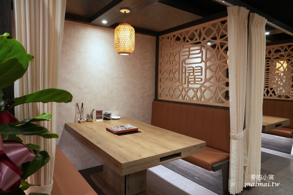 地表最強雞湯「君曜雞湯」正式進駐信義區！座位區有獨立式小包廂、16人大型包廂還附KTV設備