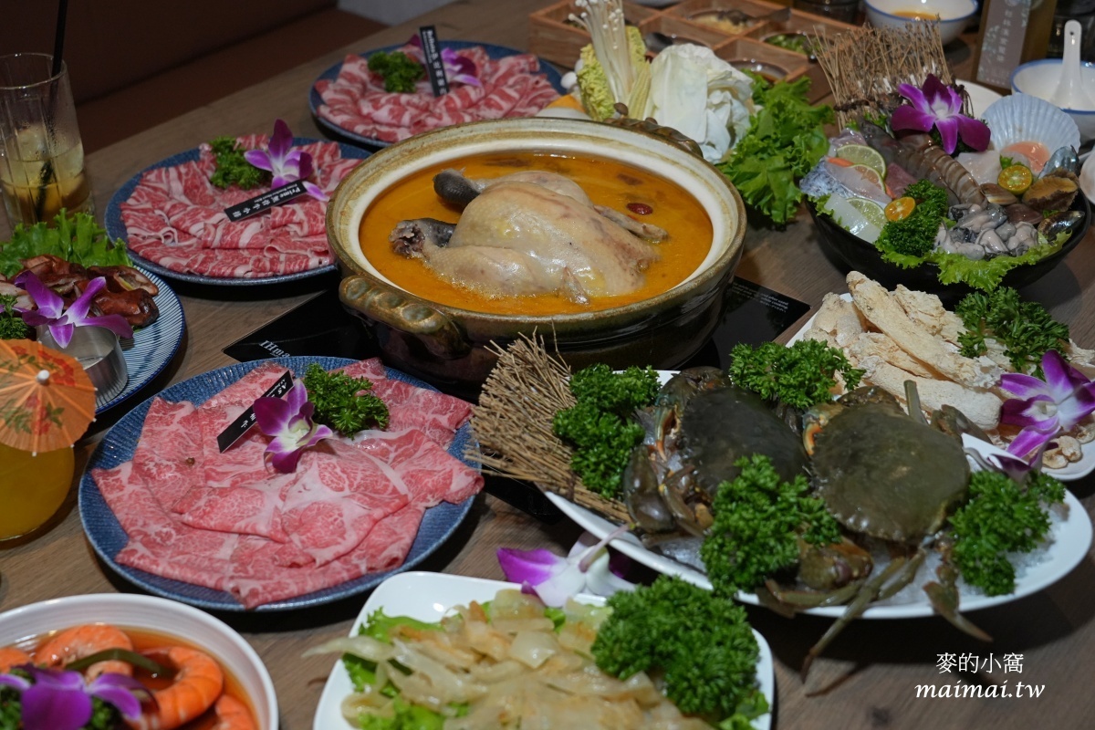 地表最強雞湯「君曜雞湯」正式進駐信義區！座位區有獨立式小包廂、16人大型包廂還附KTV設備