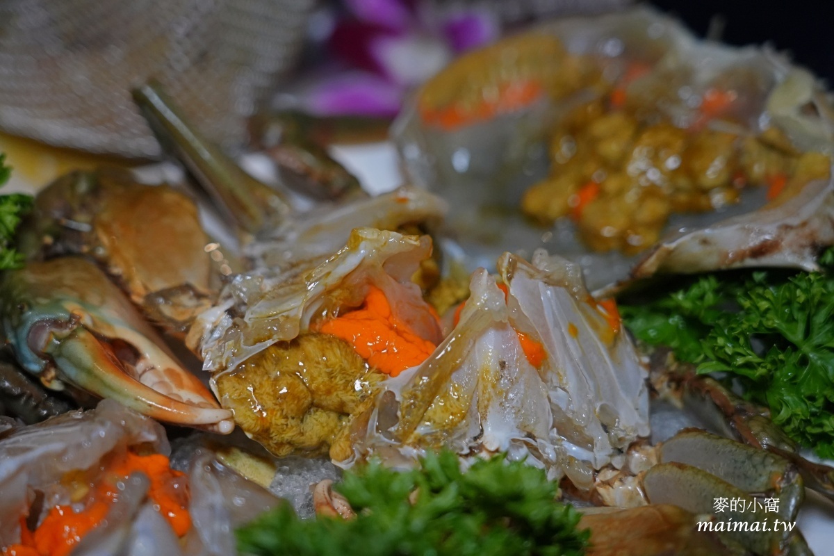 地表最強雞湯「君曜雞湯」正式進駐信義區！座位區有獨立式小包廂、16人大型包廂還附KTV設備