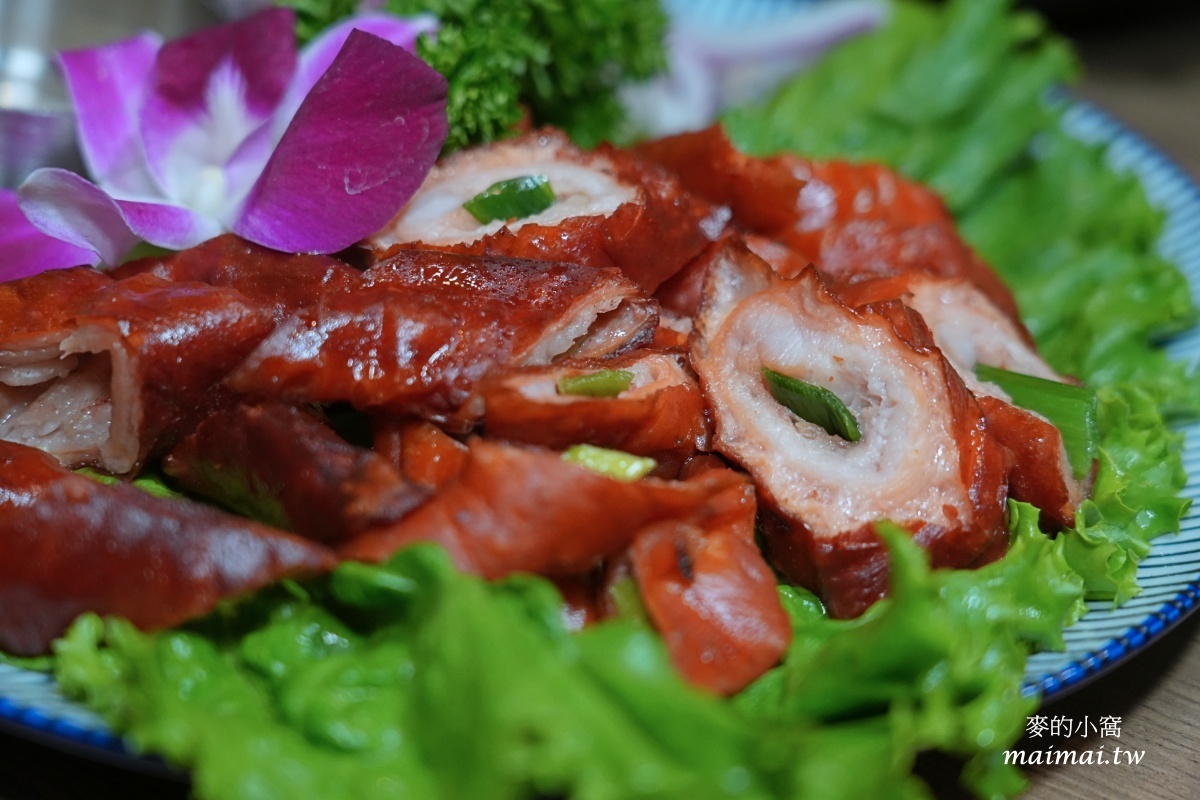 地表最強雞湯「君曜雞湯」正式進駐信義區！座位區有獨立式小包廂、16人大型包廂還附KTV設備