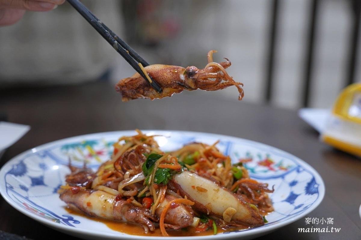 小老闆(阿雪姨)海鮮料理～宜蘭大溪漁港超美味的海鮮料理，也可以買完海產來這裡代客料理唷