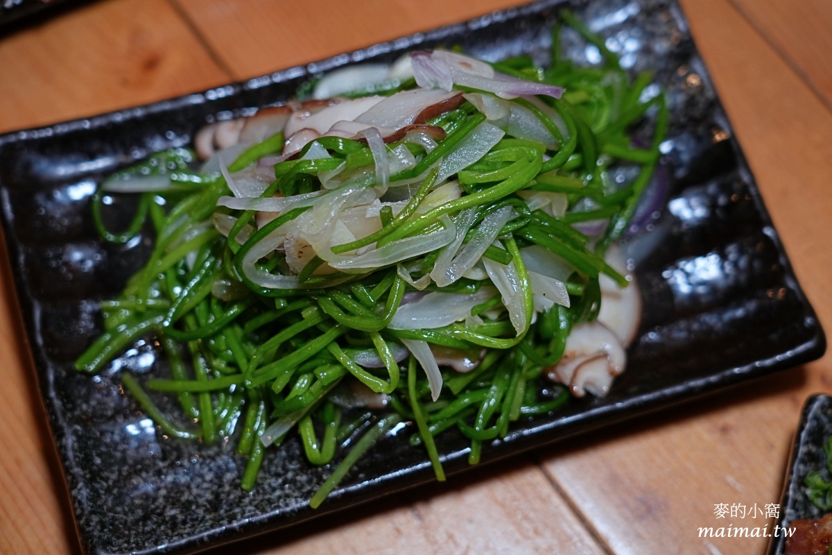 淡水竹圍居酒屋推薦｜蔦燒日式居酒屋竹圍店～濃濃日式風格用餐環境，高CP串燒、料理，正餐或享受微醺都適合