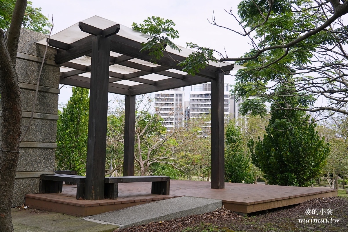 中壢青埔寵物公園、免費湖畔落羽松景點、兒童遊戲公園 - 第33張圖 中壢青埔寵物公園、免費湖畔落羽松景點、兒童遊戲公園
