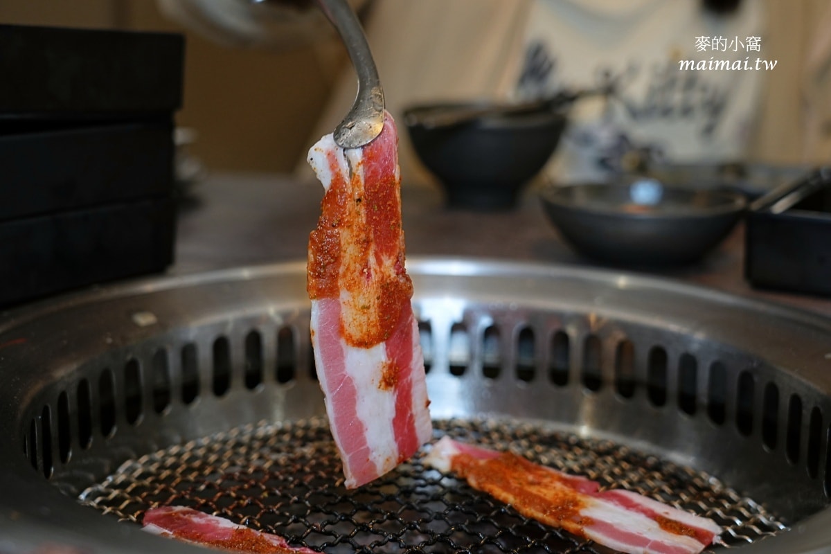 赤富士日式無煙燒肉鍋物蘆洲店～蘆洲火烤兩吃、啤酒無限供應，不用千元就能爽嗑和牛！
