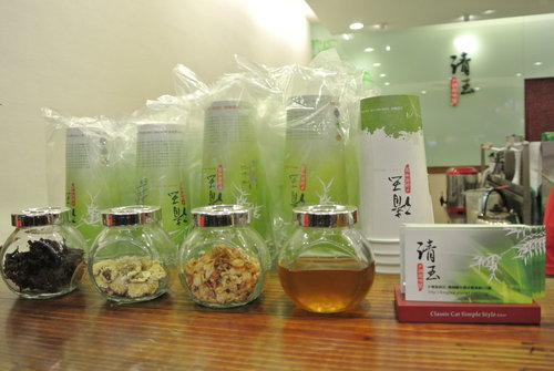 【中壢】紅燈籠美食坊＆清玉人文茶飲