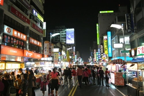 【高雄】美麗島捷運站＆六合夜市＆東山鴨頭