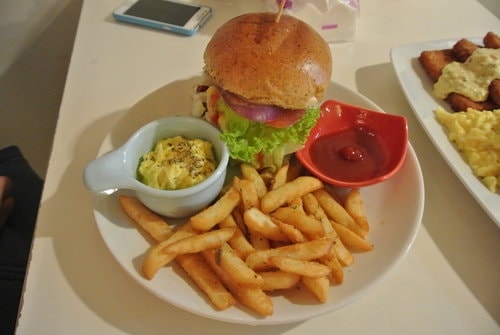 【中原】BMW美式漢堡 - 第19張圖