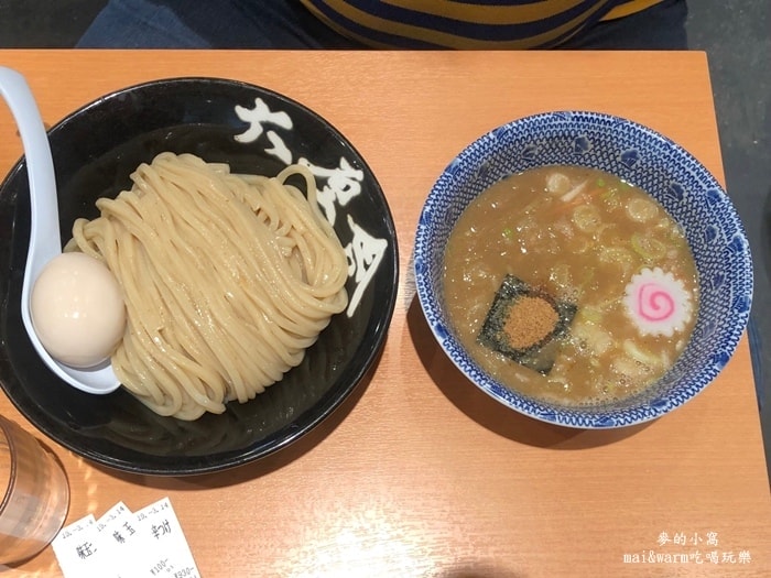 1904025.jpg