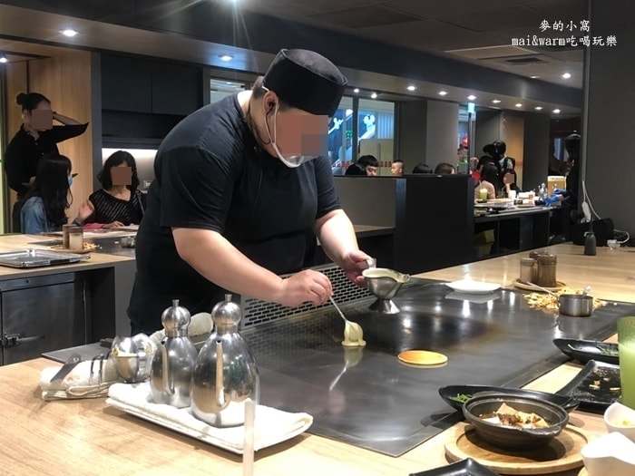 19051140.jpg