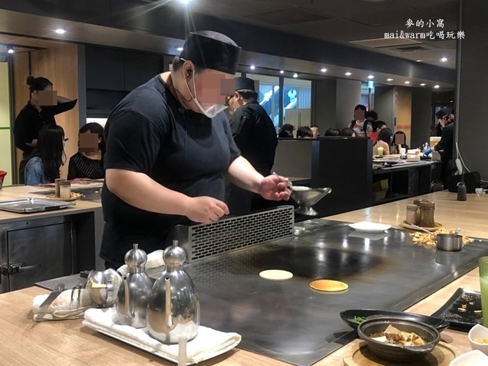 19051141.jpg