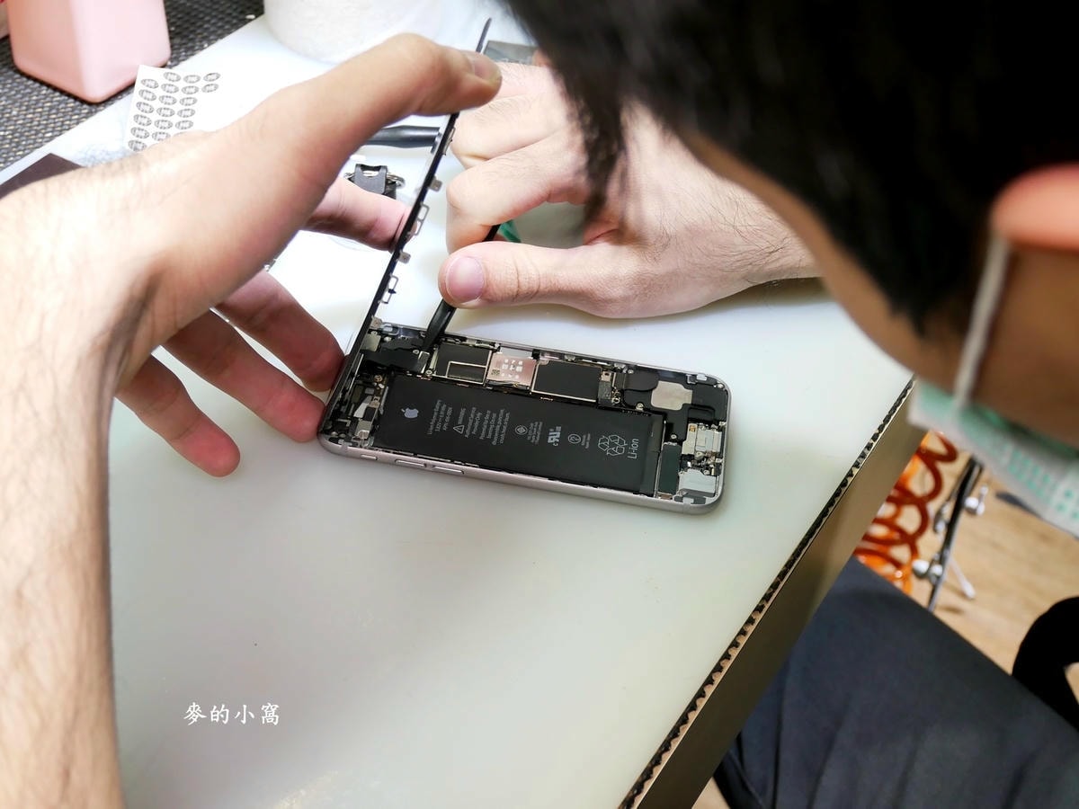 台北iPhone維修推薦｜鼎威台北中山維修中心～第一領導品牌