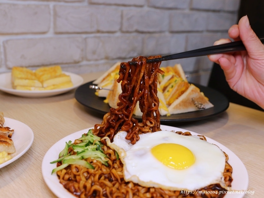 IMG_2215.JPG IMG_2215.JPG