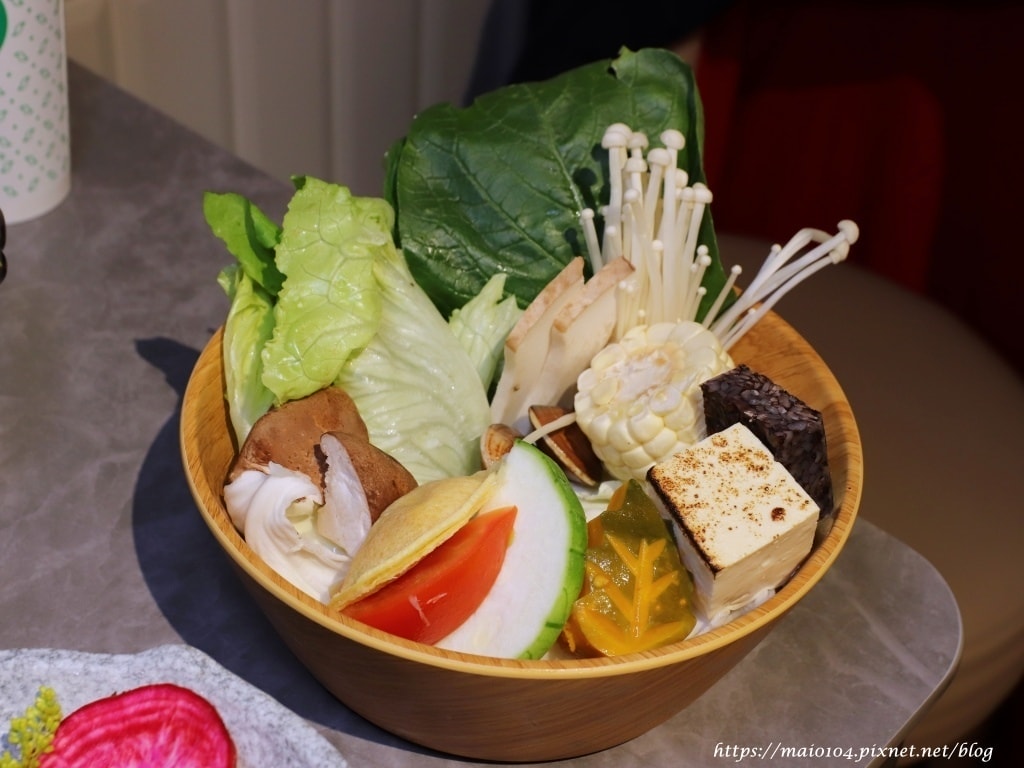 台北中山區美食|呷哺呷哺火鍋~一個人也能享受鴛鴦鍋,自助吧主 台北中山區美食|呷哺呷哺火鍋~一個人也能享受鴛鴦鍋,自助吧主