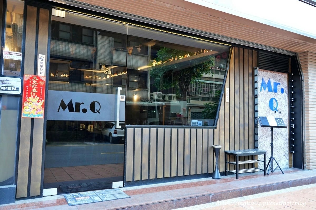 桃園美食推薦｜Mr.Q燒肉小酒館～漸層啤酒、現烤串燒，桃園餐
