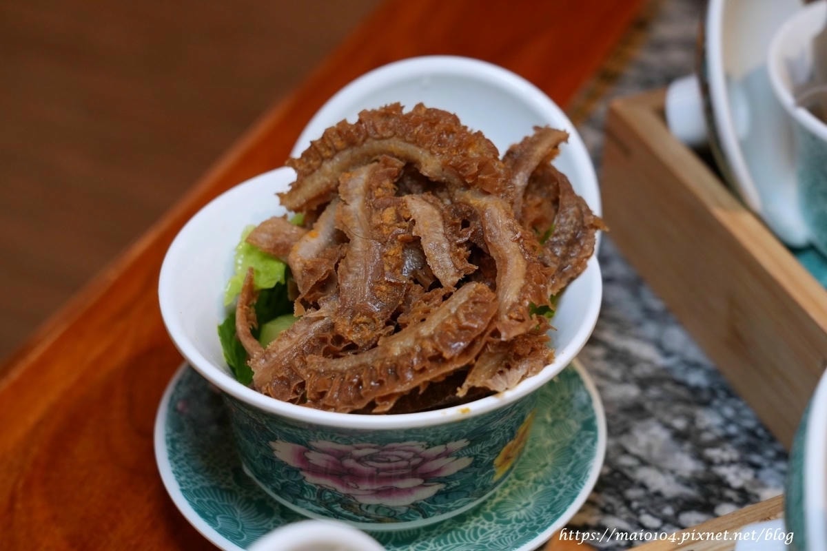 中壢鍋物推薦｜好想你重慶蓋碗火鍋～結合網美、復古的用餐風格，