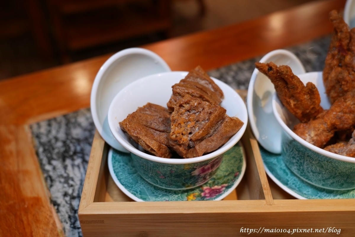 中壢鍋物推薦｜好想你重慶蓋碗火鍋～結合網美、復古的用餐風格，