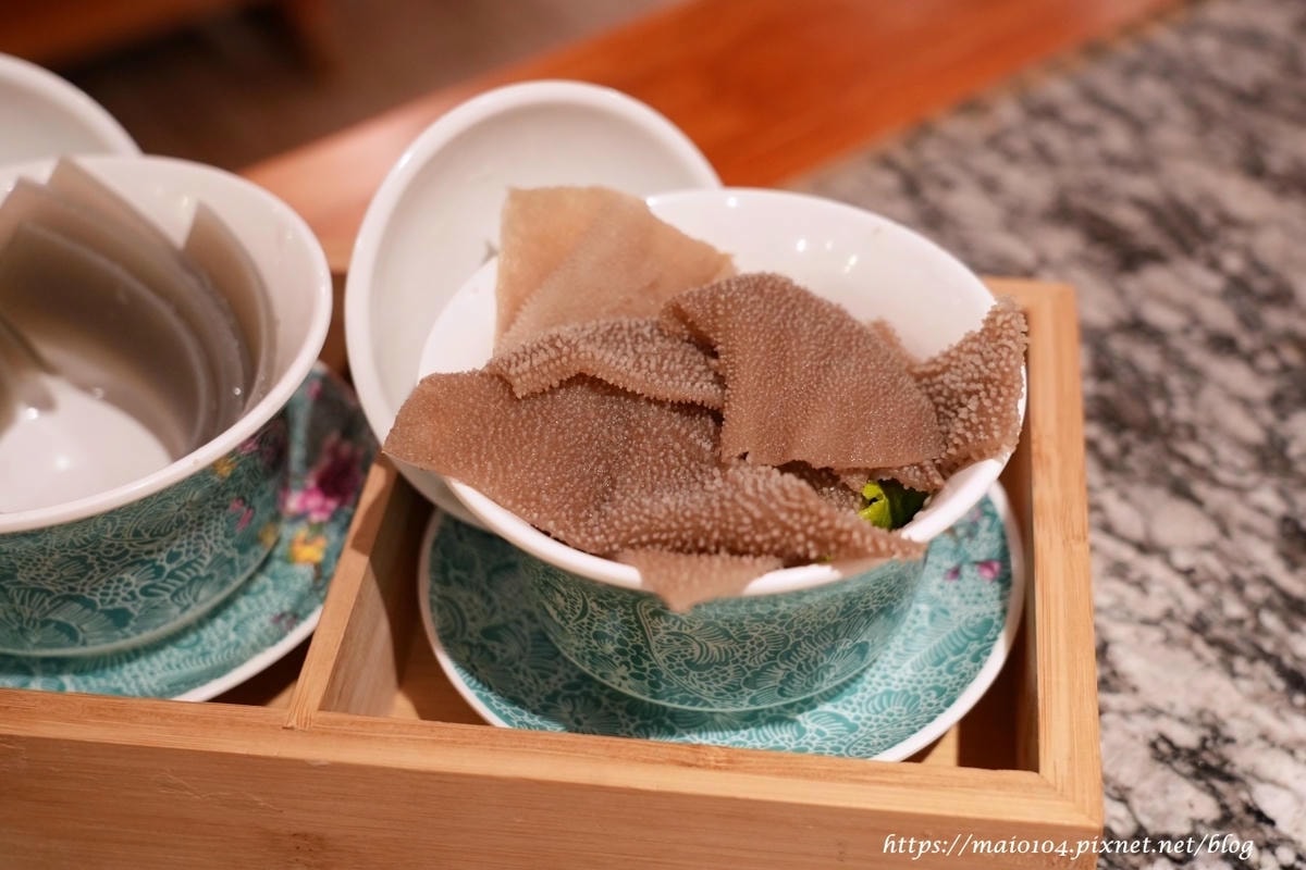 中壢鍋物推薦｜好想你重慶蓋碗火鍋～結合網美、復古的用餐風格，