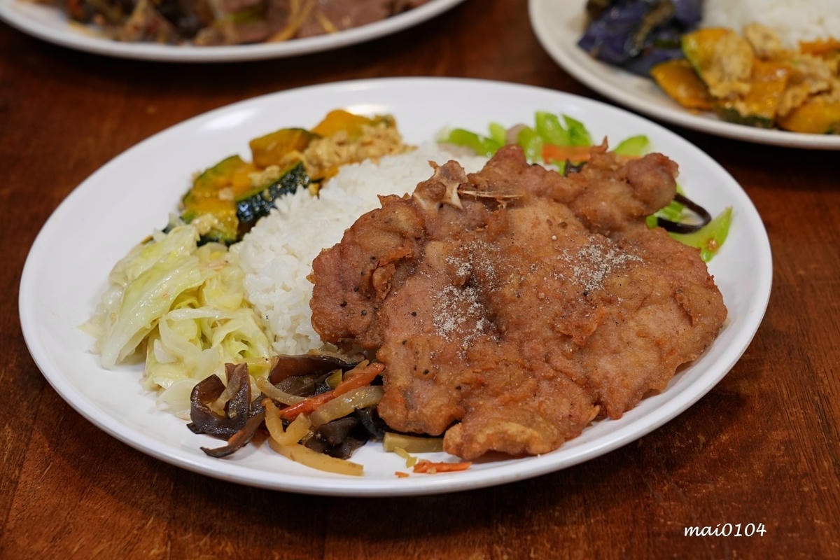 桃園平鎮美食|三國東風也炊便當~以三國名將命名的在地老字號便 桃園平鎮美食|三國東風也炊便當~以三國名將命名的在地老字號便