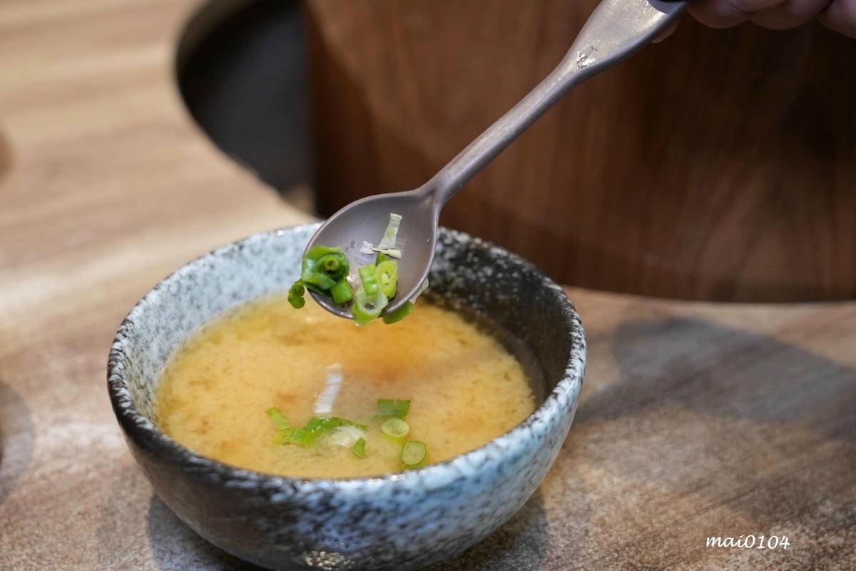 桃園美食|新丼創意丼飯專賣~多達20多種丼飯選擇,提供麥茶、 桃園美食|新丼創意丼飯專賣~多達20多種丼飯選擇,提供麥茶、