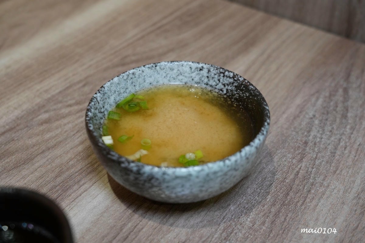 桃園美食|新丼創意丼飯專賣~多達20多種丼飯選擇,提供麥茶、 桃園美食|新丼創意丼飯專賣~多達20多種丼飯選擇,提供麥茶、