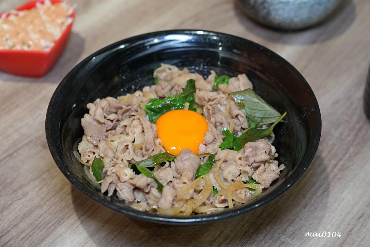 桃園美食|新丼創意丼飯專賣~多達20多種丼飯選擇,提供麥茶、 桃園美食|新丼創意丼飯專賣~多達20多種丼飯選擇,提供麥茶、