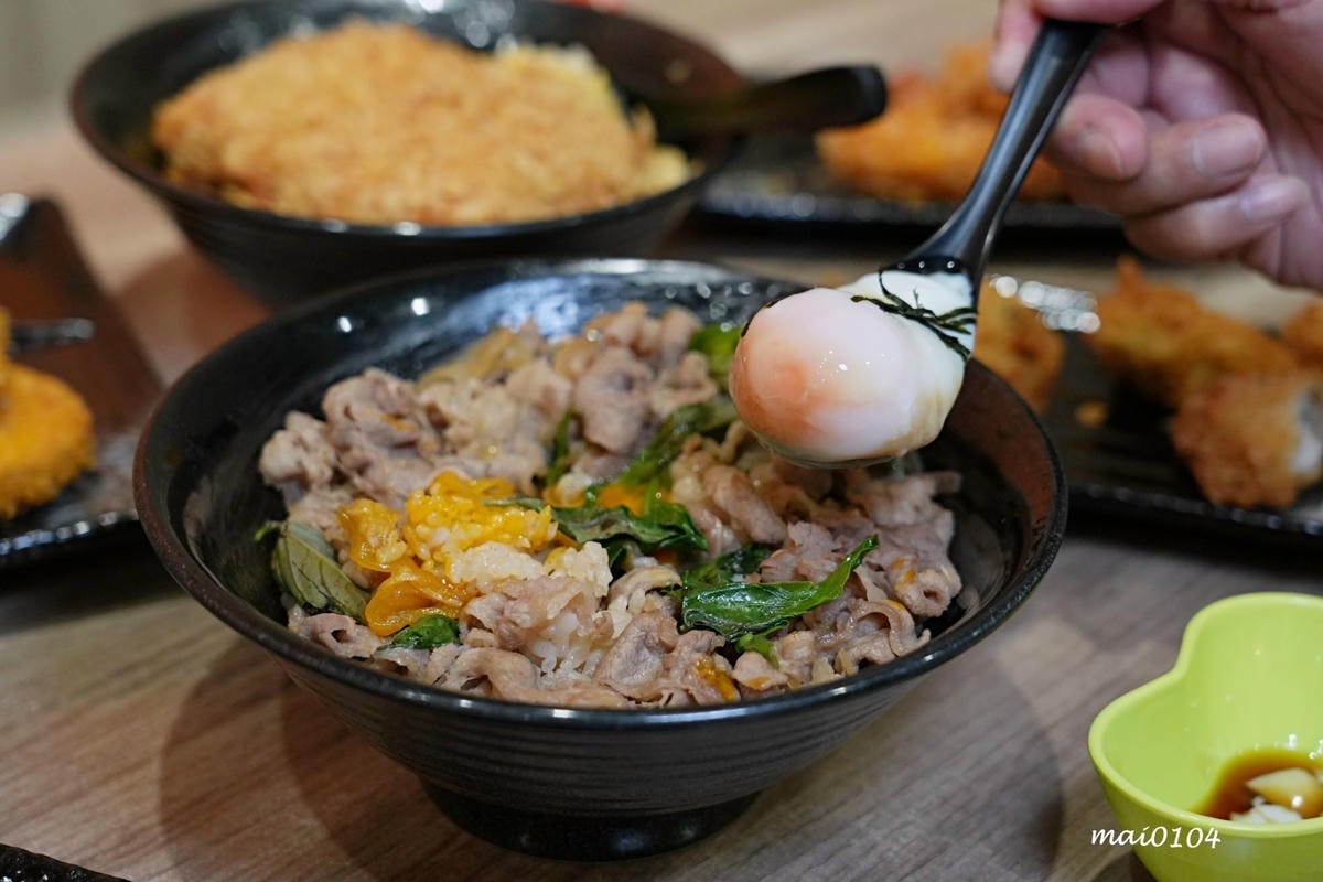 桃園美食|新丼創意丼飯專賣~多達20多種丼飯選擇,提供麥茶、 桃園美食|新丼創意丼飯專賣~多達20多種丼飯選擇,提供麥茶、