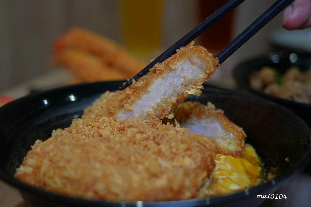 桃園美食|新丼創意丼飯專賣~多達20多種丼飯選擇,提供麥茶、 桃園美食|新丼創意丼飯專賣~多達20多種丼飯選擇,提供麥茶、