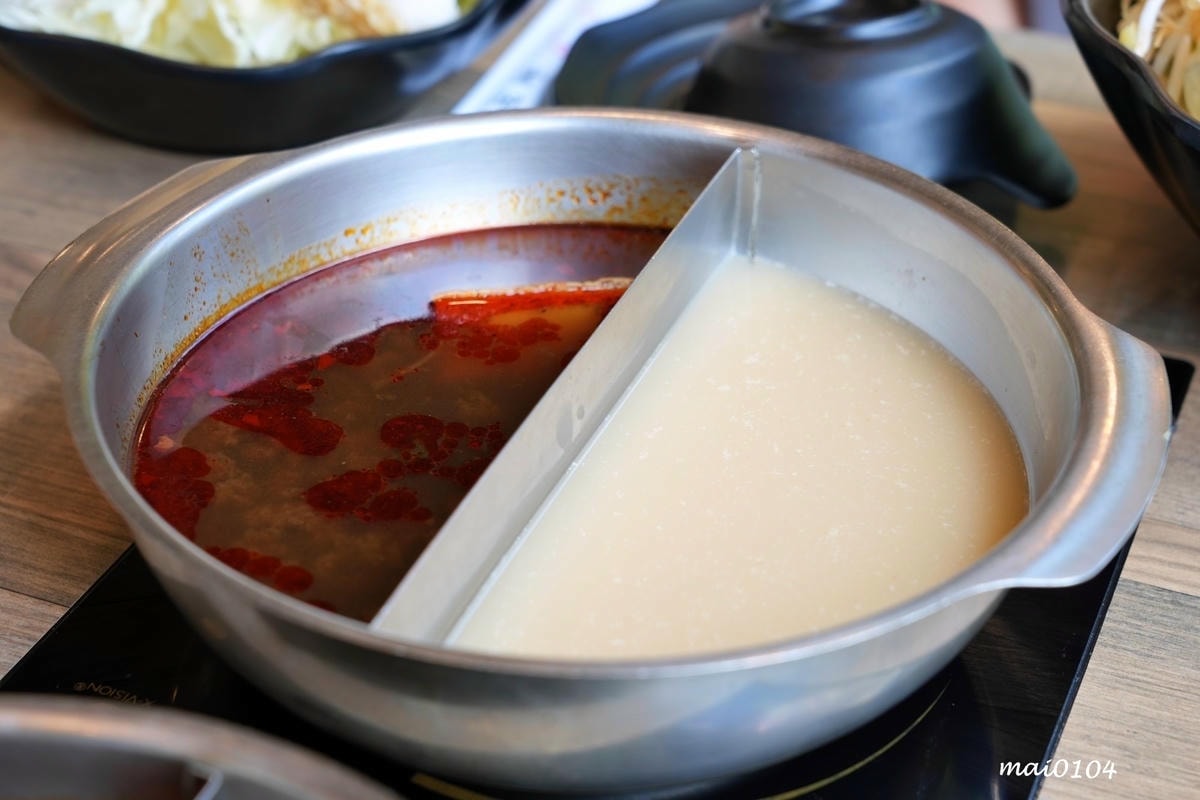 台北士林美食｜川邸鍋物專門個人鴛鴦鍋～單人也可以自選鴛鴦湯底