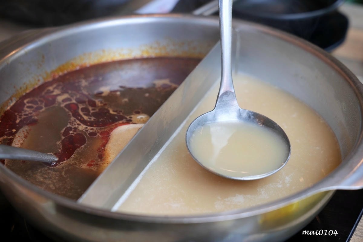 台北士林美食｜川邸鍋物專門個人鴛鴦鍋～單人也可以自選鴛鴦湯底