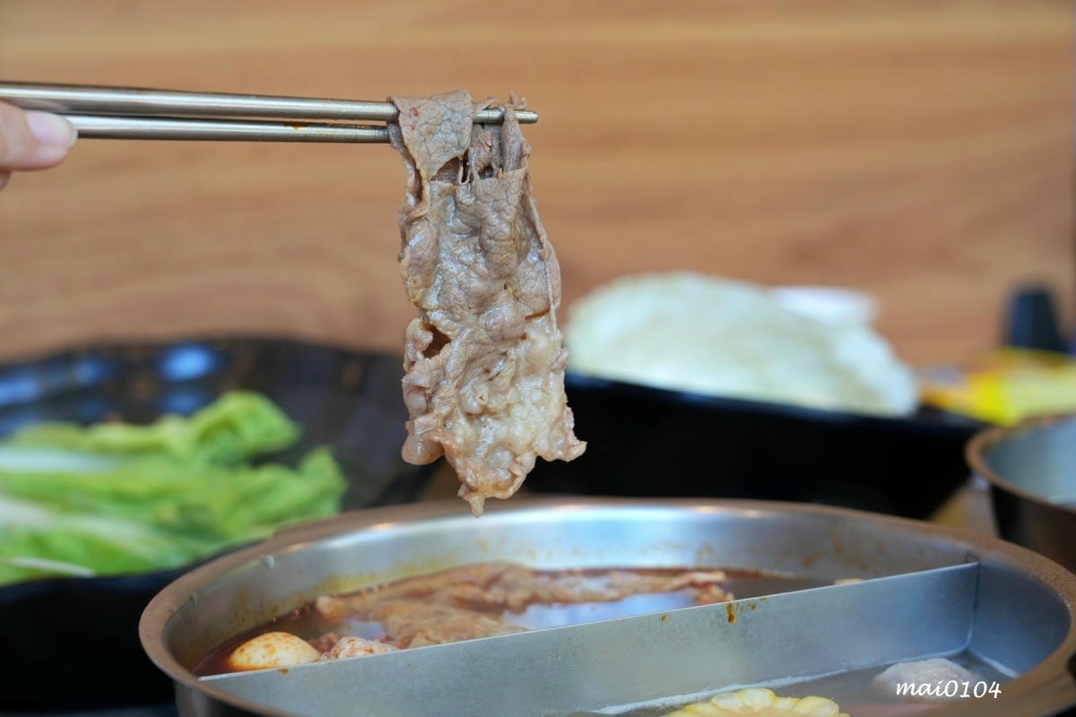 台北士林美食｜川邸鍋物專門個人鴛鴦鍋～單人也可以自選鴛鴦湯底