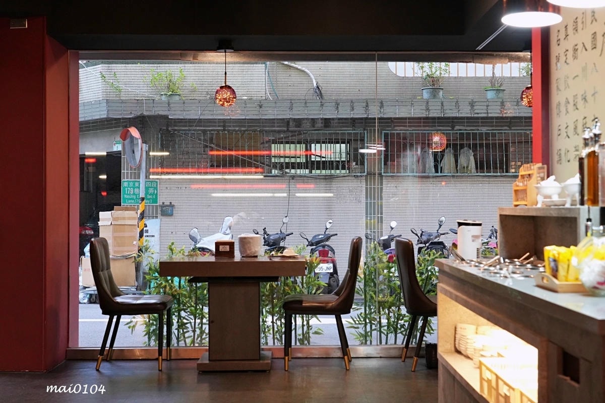 台北松山鍋物推薦｜紅九九個人麻辣鴛鴦鍋～單人鴛鴦鍋、不加價，