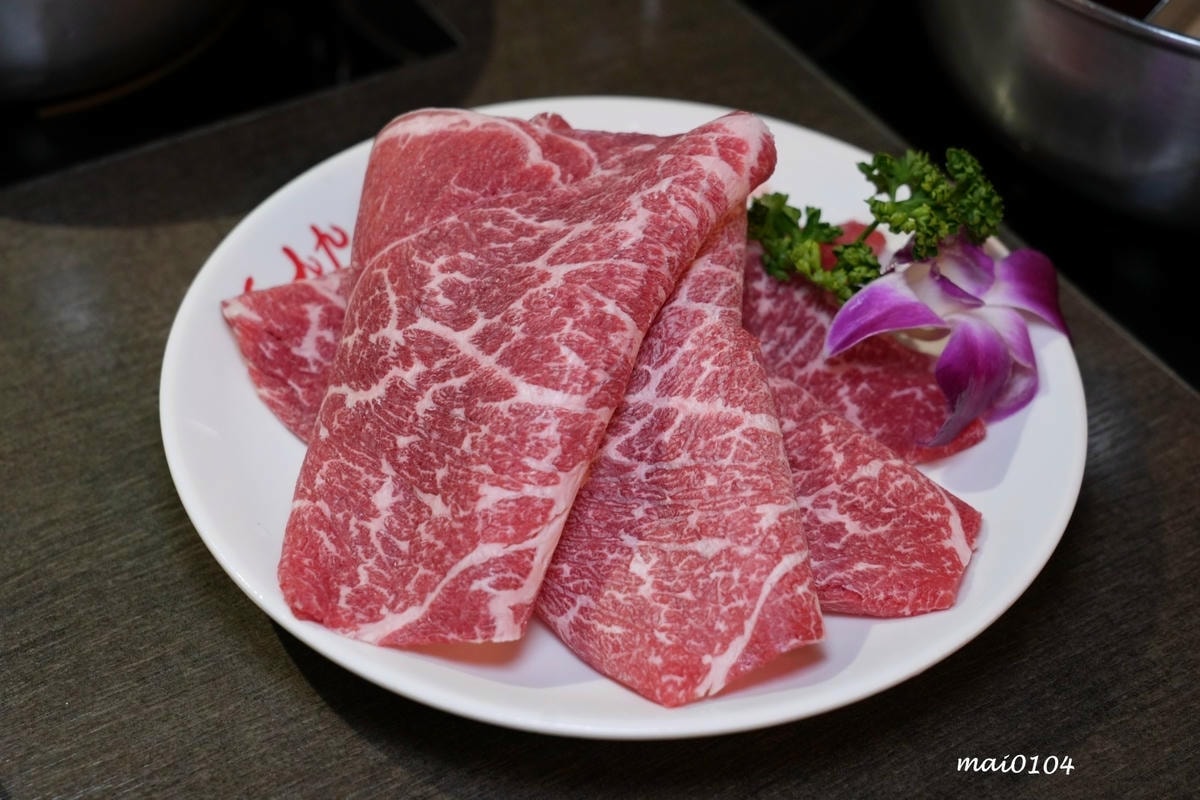 台北松山鍋物推薦｜紅九九個人麻辣鴛鴦鍋～單人鴛鴦鍋、不加價，