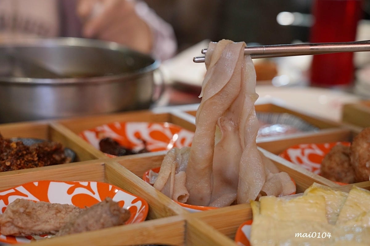 台北松山鍋物推薦｜紅九九個人麻辣鴛鴦鍋～單人鴛鴦鍋、不加價，