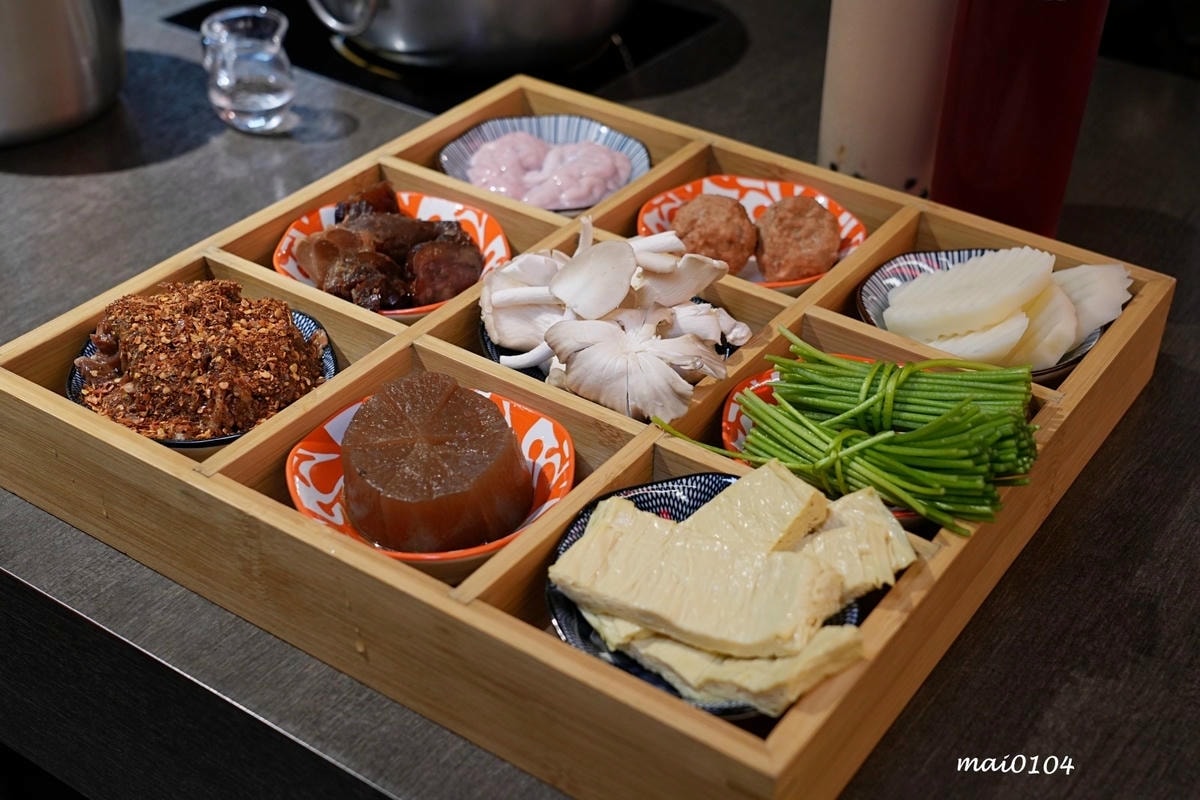 台北松山鍋物推薦｜紅九九個人麻辣鴛鴦鍋～單人鴛鴦鍋、不加價，