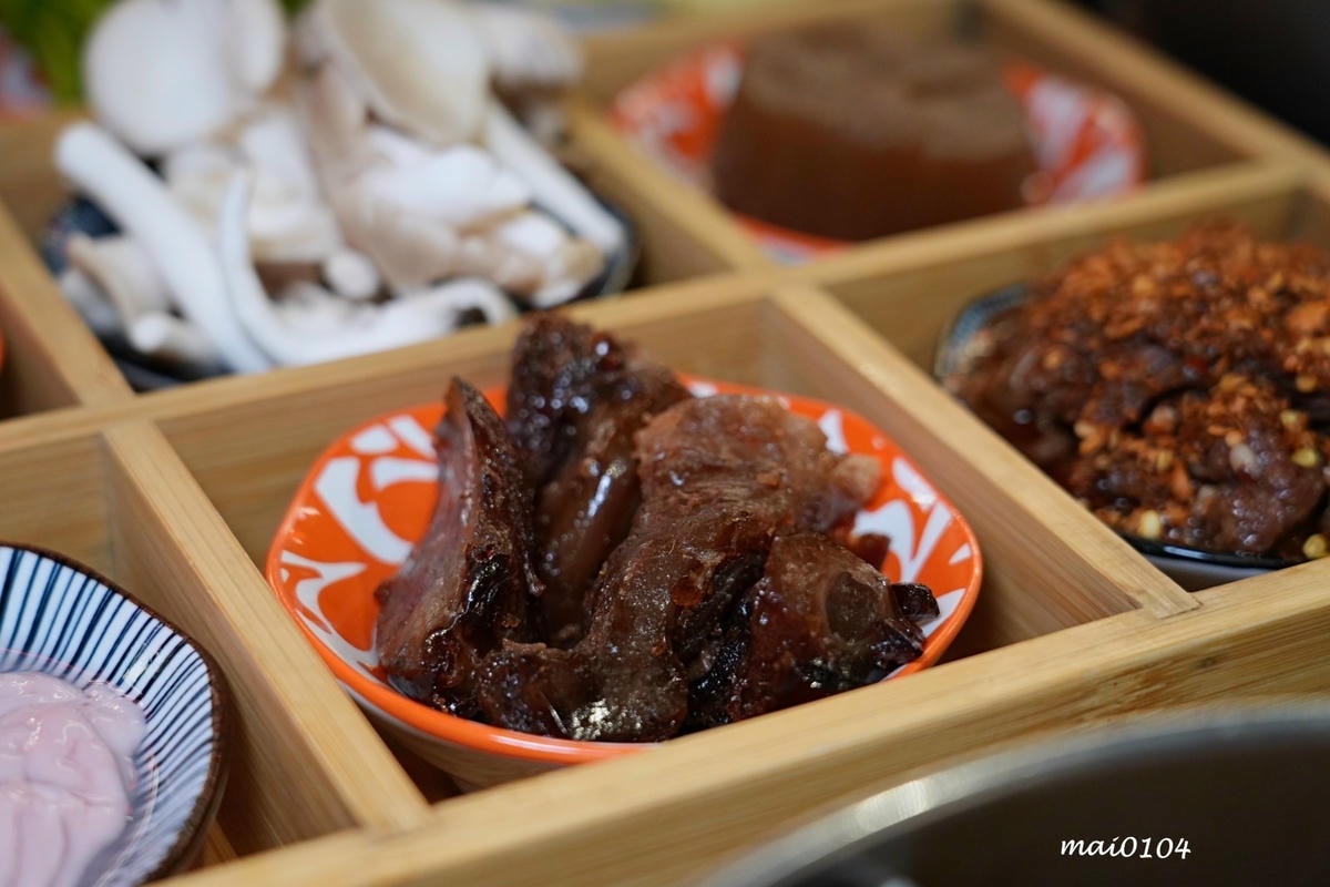 台北松山鍋物推薦｜紅九九個人麻辣鴛鴦鍋～單人鴛鴦鍋、不加價，