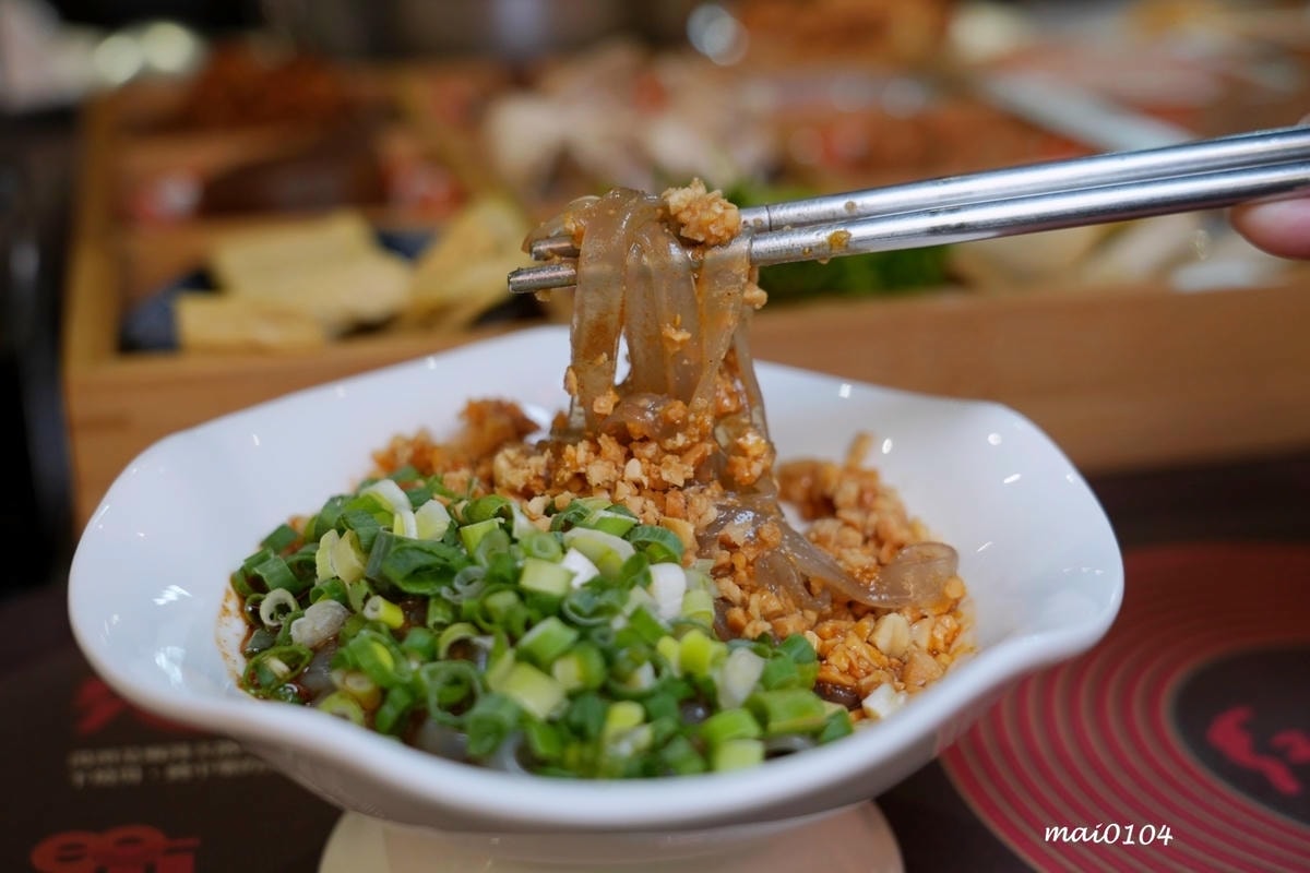 台北松山鍋物推薦｜紅九九個人麻辣鴛鴦鍋～單人鴛鴦鍋、不加價，