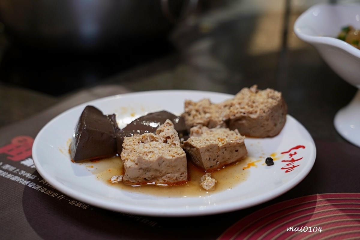 台北松山鍋物推薦｜紅九九個人麻辣鴛鴦鍋～單人鴛鴦鍋、不加價，