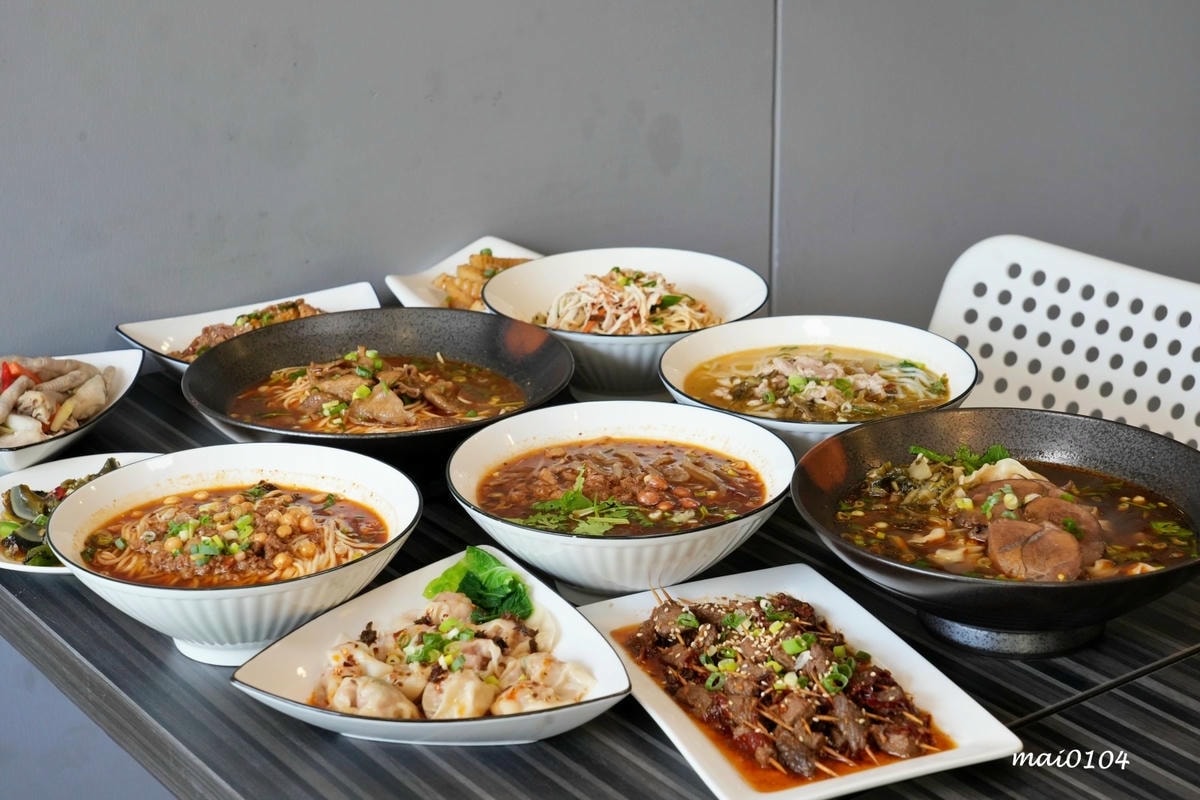 桃園平鎮美食｜饗吃麻辣重慶小麵～四川道地麵食，酸辣粉、老壇酸